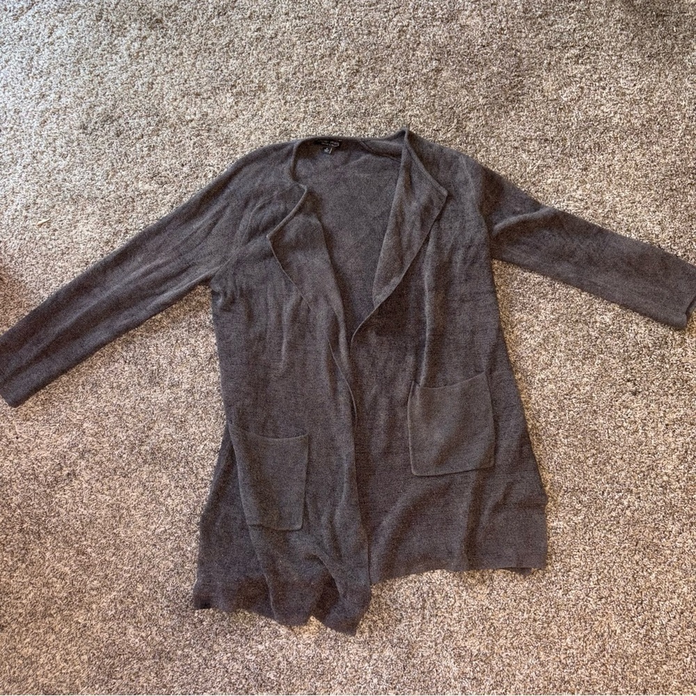Barefoot dreams sweater - Picture 2 of 11